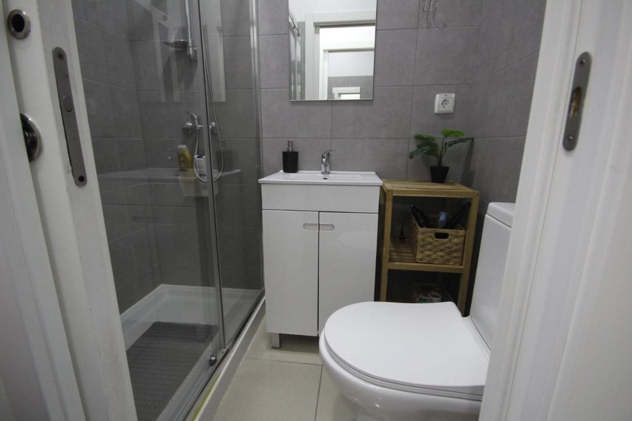 Nautic M1 R2 - Classy & Cozy Double Room With Shared Bathroom In Marques Pombal Lisboa Ngoại thất bức ảnh