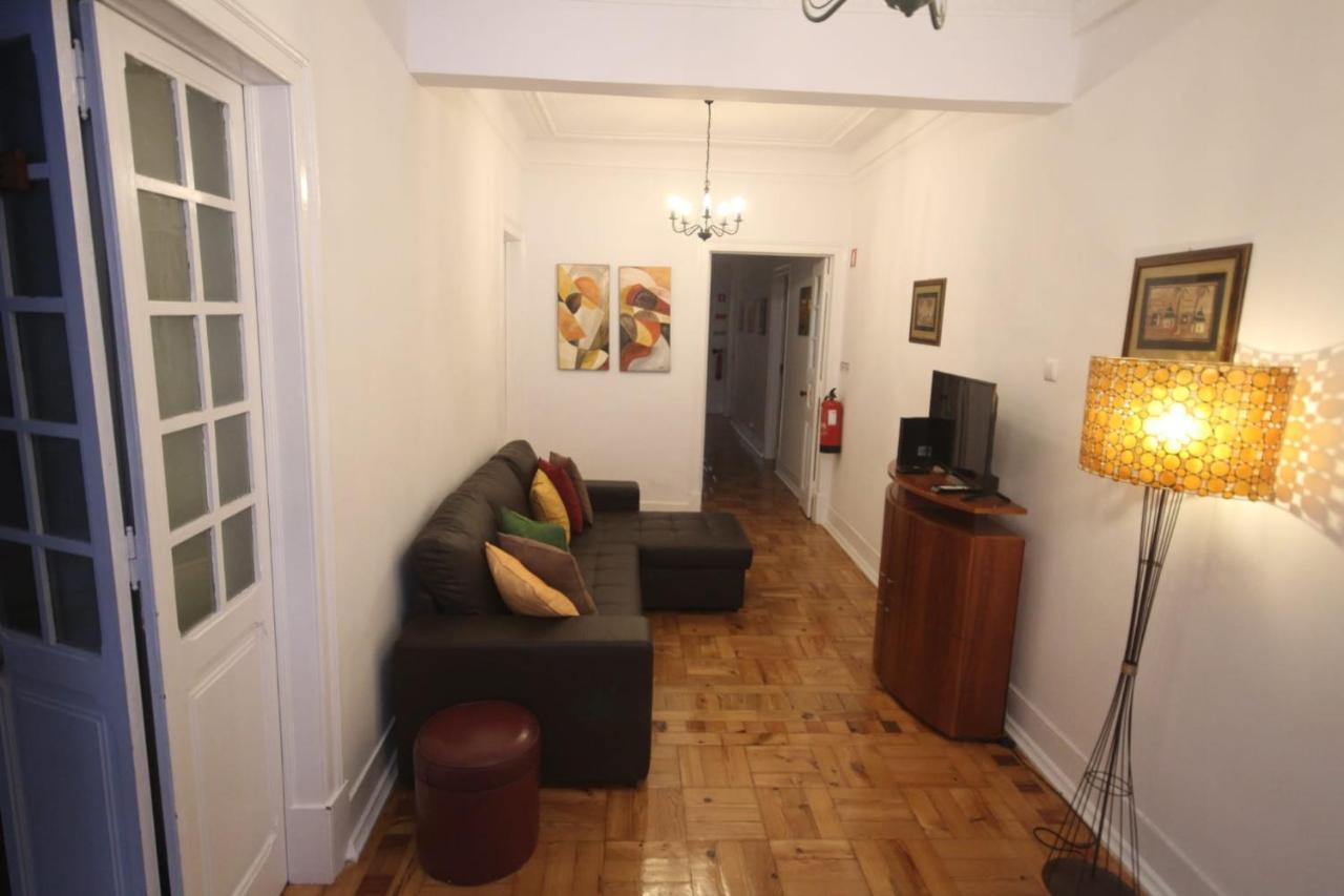 Nautic M1 R2 - Classy & Cozy Double Room With Shared Bathroom In Marques Pombal Lisboa Ngoại thất bức ảnh